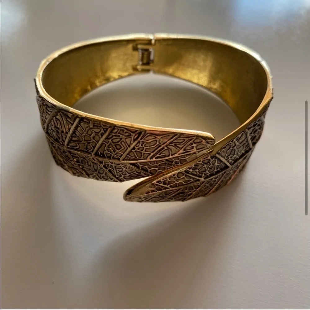 Embracing Leaves Hinged Cuff Bangle in Gold Tone - Picture 6 of 12